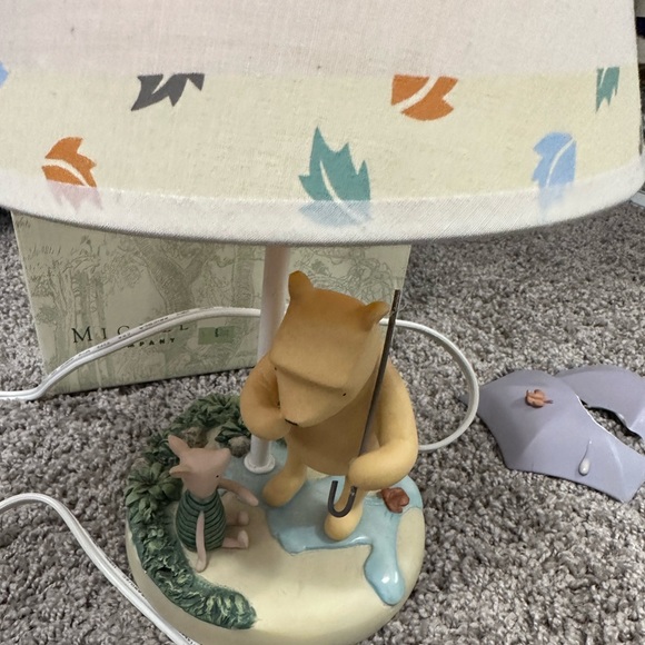 Michal & Company Other - Classic Winnie the Pooh & Friends Lamp by Michal and Company *Broken*